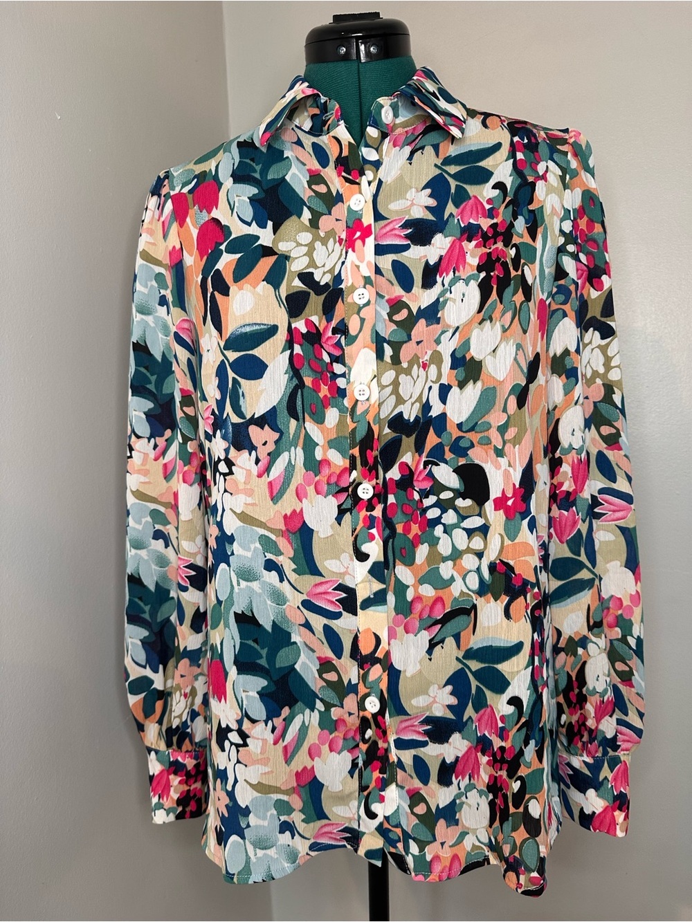 Floral Button-Down Shirt in Multi Color NWT